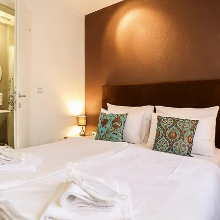 Eshe Boutique 3*