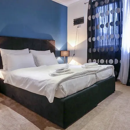 Eshe Boutique 3*